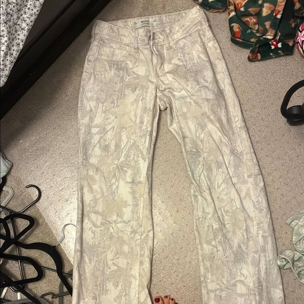 Hollister Light Beige Camouflage Pants